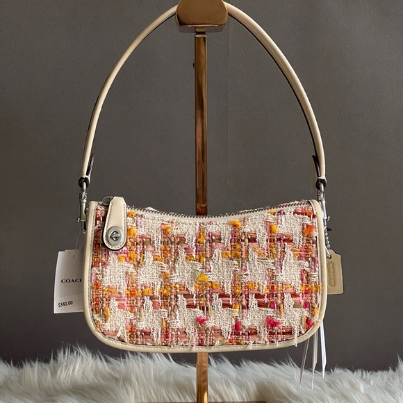 Coach Handbags - CP444 - Coach Swinger Bag 20 in Tweed